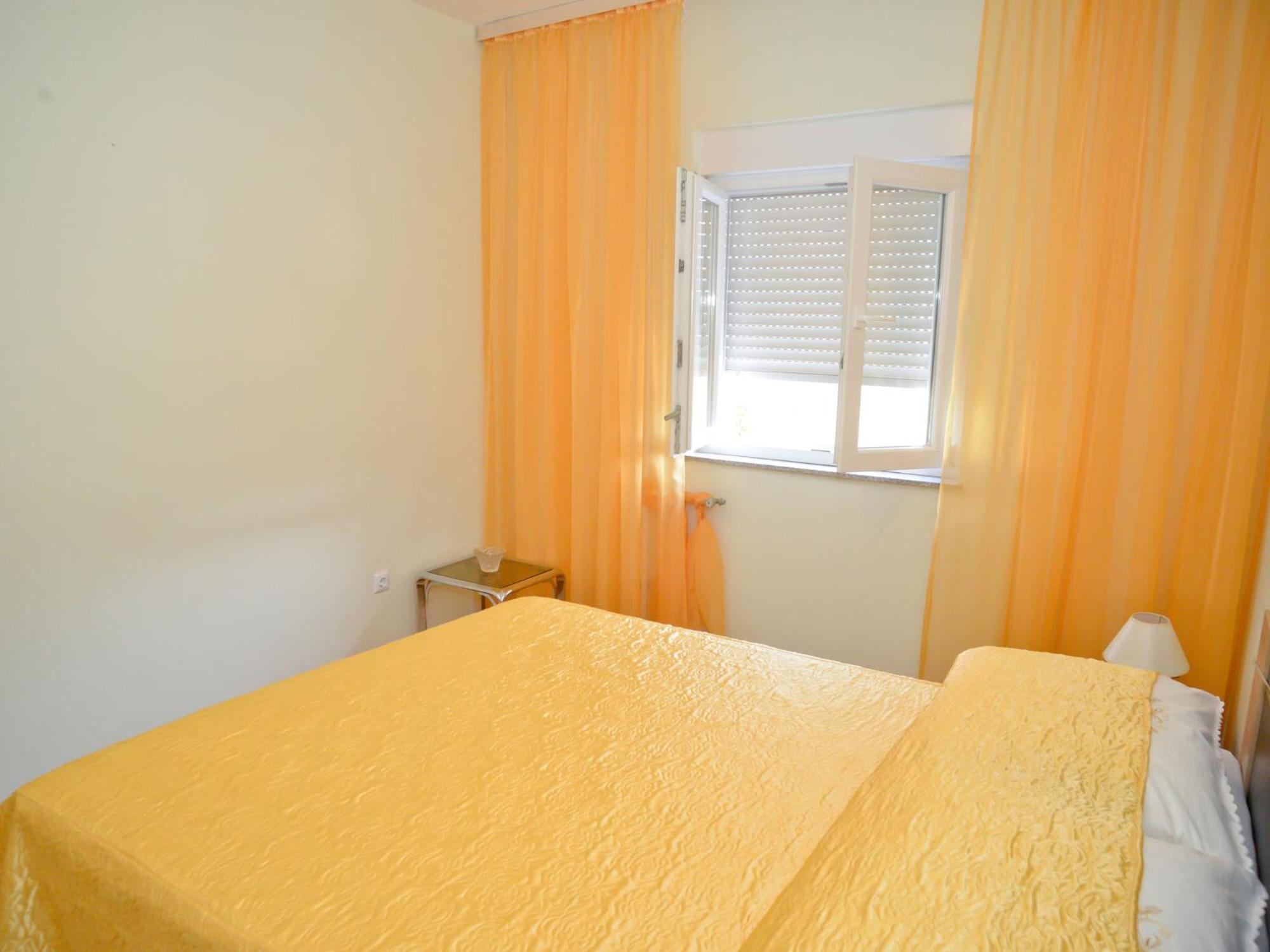 Apartman And Antonio