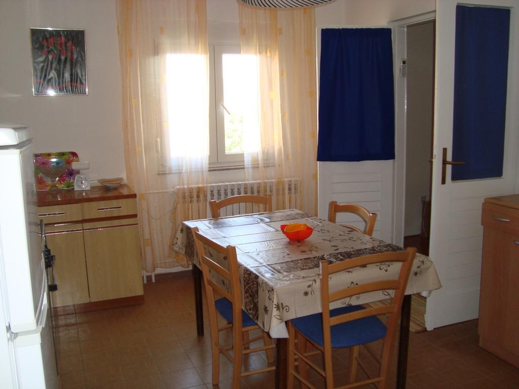 Apartment And Antonio Zadar