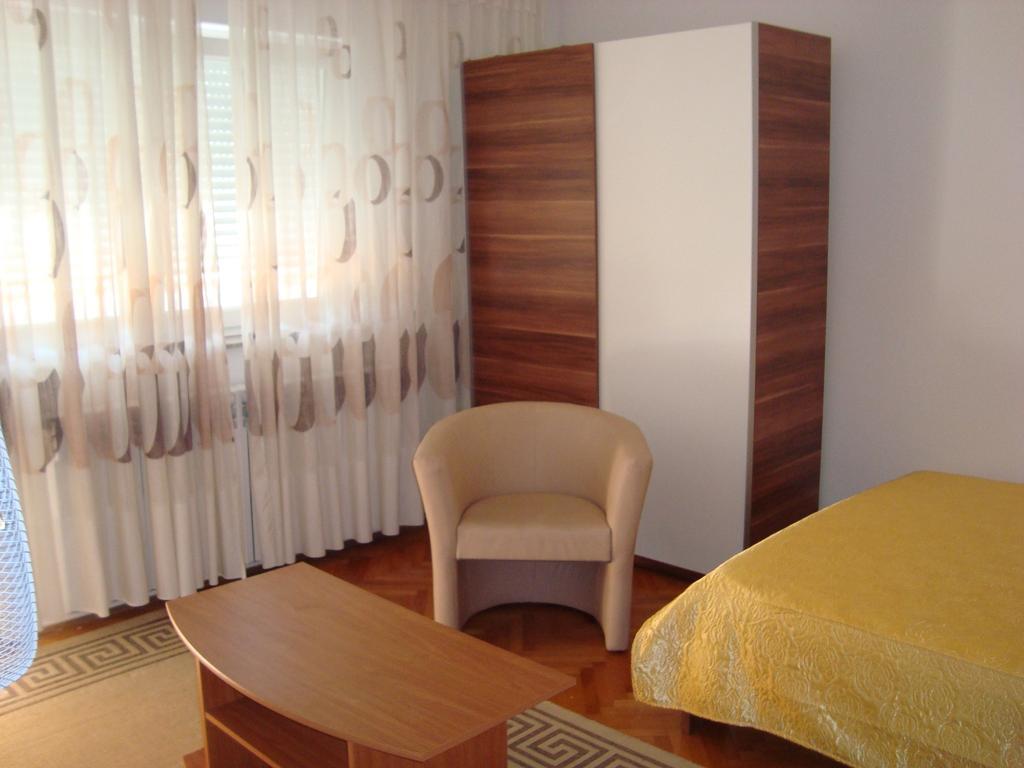Apartament And Antonio *