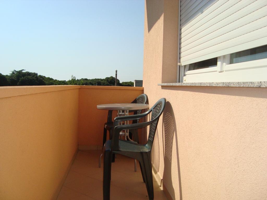 Apartament And Antonio *